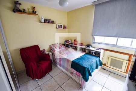 Apartamento à venda com 200m², 3 quartos e 2 vagas Apartamento à venda com 200m², 3 quartos e 2 vagasQuarto 1