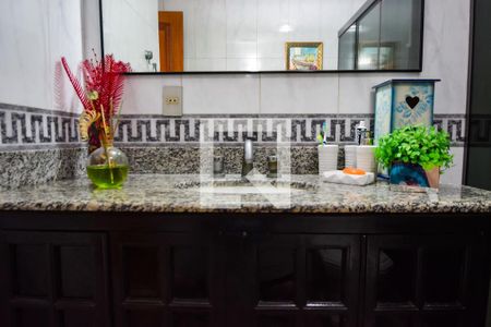 Apartamento à venda com 200m², 3 quartos e 2 vagas Apartamento à venda com 200m², 3 quartos e 2 vagasBanheiro Social 1