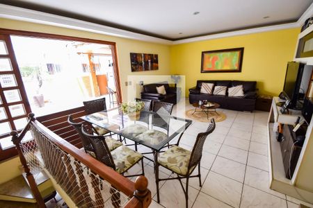 Apartamento à venda com 200m², 3 quartos e 2 vagas Apartamento à venda com 200m², 3 quartos e 2 vagasSala 2 (2º Andar)