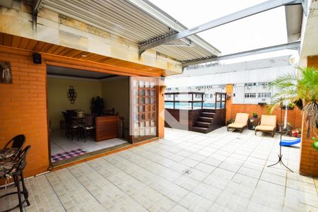 Apartamento à venda com 200m², 3 quartos e 2 vagas Apartamento à venda com 200m², 3 quartos e 2 vagasCobertura