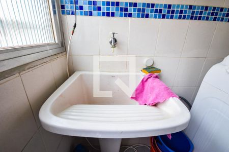 Apartamento à venda com 200m², 3 quartos e 2 vagas Apartamento à venda com 200m², 3 quartos e 2 vagasÁrea de Serviço