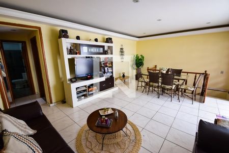 Apartamento à venda com 200m², 3 quartos e 2 vagas Apartamento à venda com 200m², 3 quartos e 2 vagasSala 2 (2º Andar)