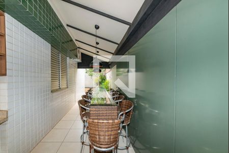 Apartamento à venda com 180m², 3 quartos e 2 vagas Apartamento à venda com 180m², 3 quartos e 2 vagasÁrea gourmet