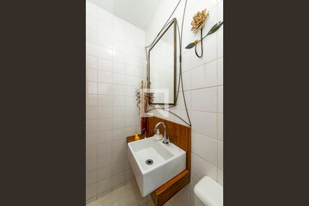 Apartamento à venda com 180m², 3 quartos e 2 vagas Apartamento à venda com 180m², 3 quartos e 2 vagasBanheiro de serviço