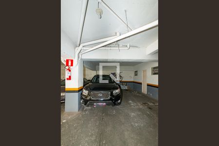 Apartamento à venda com 180m², 3 quartos e 2 vagas Apartamento à venda com 180m², 3 quartos e 2 vagasGaragem