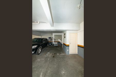 Apartamento à venda com 180m², 3 quartos e 2 vagas Apartamento à venda com 180m², 3 quartos e 2 vagasGaragem