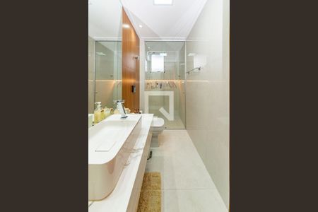 Apartamento à venda com 180m², 3 quartos e 2 vagas Apartamento à venda com 180m², 3 quartos e 2 vagasBanheiro Social