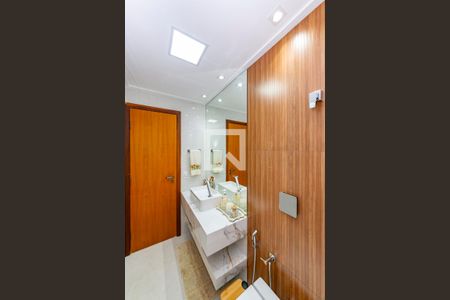 Apartamento à venda com 180m², 3 quartos e 2 vagas Apartamento à venda com 180m², 3 quartos e 2 vagasBanheiro Social