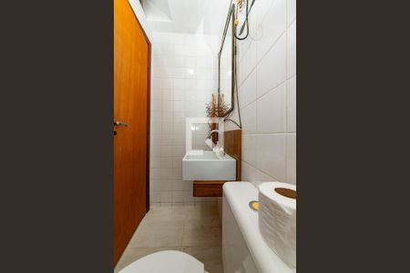 Apartamento à venda com 180m², 3 quartos e 2 vagas Apartamento à venda com 180m², 3 quartos e 2 vagasBanheiro de serviço