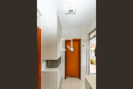 Apartamento à venda com 180m², 3 quartos e 2 vagas Apartamento à venda com 180m², 3 quartos e 2 vagasCozinha