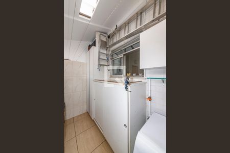 Apartamento à venda com 180m², 3 quartos e 2 vagas Apartamento à venda com 180m², 3 quartos e 2 vagasÁrea de Serviço