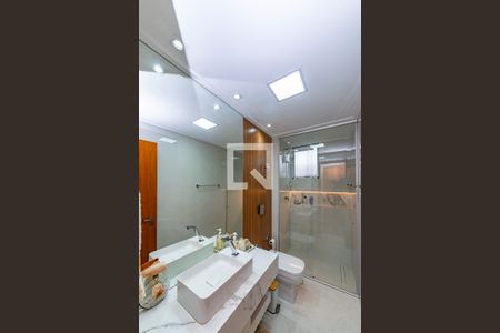 Apartamento à venda com 180m², 3 quartos e 2 vagas Apartamento à venda com 180m², 3 quartos e 2 vagasBanheiro Social