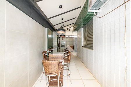 Apartamento à venda com 180m², 3 quartos e 2 vagas Apartamento à venda com 180m², 3 quartos e 2 vagasÁrea gourmet