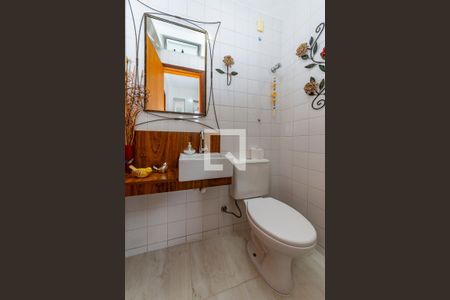 Apartamento à venda com 180m², 3 quartos e 2 vagas Apartamento à venda com 180m², 3 quartos e 2 vagasBanheiro de serviço