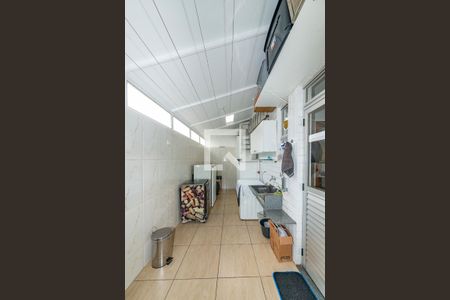 Apartamento à venda com 180m², 3 quartos e 2 vagas Apartamento à venda com 180m², 3 quartos e 2 vagasÁrea de Serviço