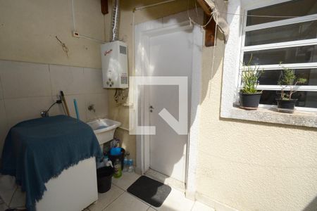 Casa de condomínio à venda com 114m², 3 quartos e 2 vagasÁrea de Serviço