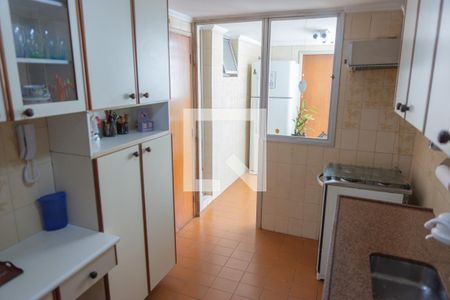 Apartamento à venda com 91m², 3 quartos e 2 vagasCozinha