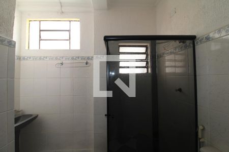 Casa à venda com 90m², 4 quartos e 2 vagasBanheiro