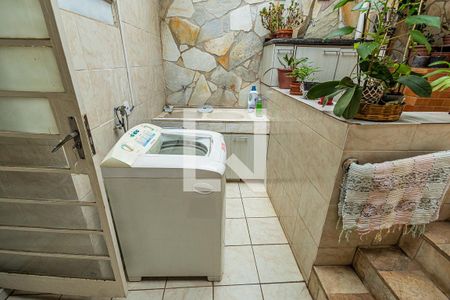 Casa à venda com 230m², 3 quartos e 6 vagas Casa à venda com 230m², 3 quartos e 6 vagasArea de serviço