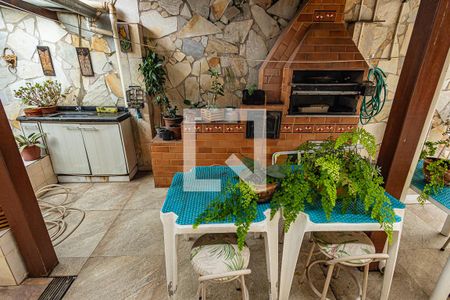 Casa à venda com 230m², 3 quartos e 6 vagas Casa à venda com 230m², 3 quartos e 6 vagasEsapço gourmet