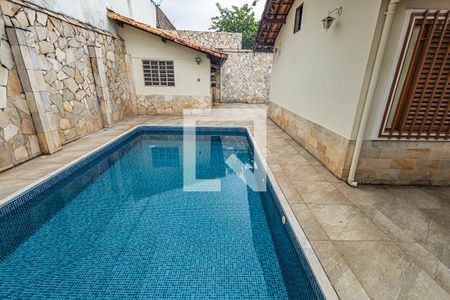 Casa à venda com 230m², 3 quartos e 6 vagas Casa à venda com 230m², 3 quartos e 6 vagasPiscina/quintak