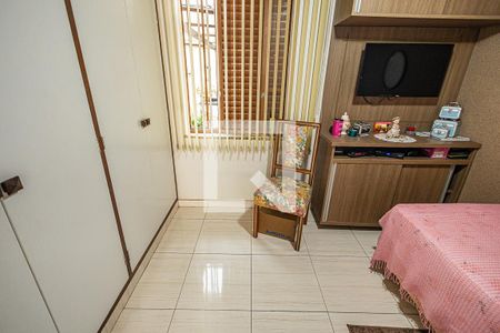 Casa à venda com 230m², 3 quartos e 6 vagas Casa à venda com 230m², 3 quartos e 6 vagasQuarto 3