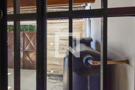 Casa à venda com 178m², 4 quartos e 1 vaga Casa à venda com 178m², 4 quartos e 1 vagaCasa 1 - Vista da Área de serviço