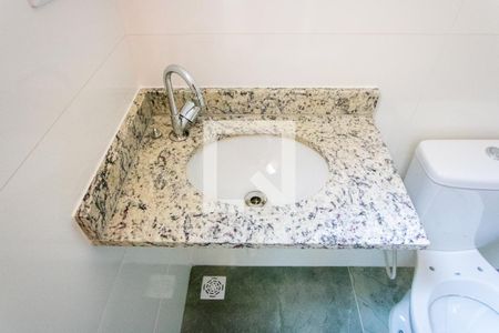 Apartamento à venda com 93m², 2 quartos e 1 vagaBanheiro do quarto 1