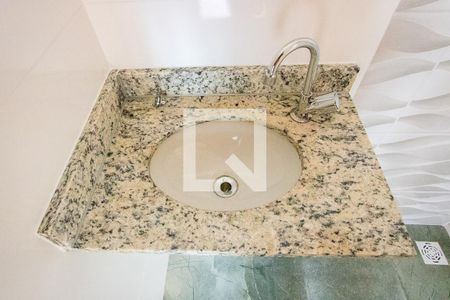 Apartamento à venda com 96m², 2 quartos e 2 vagasBanheiro social