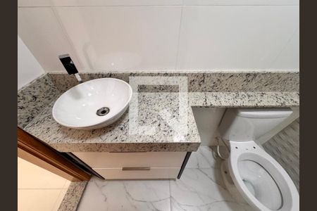 Casa à venda com 180m², 3 quartos e 4 vagas Casa à venda com 180m², 3 quartos e 4 vagasLavabo