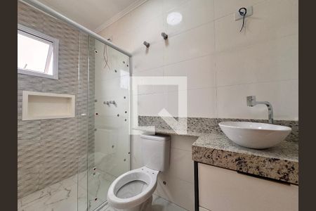 Casa à venda com 180m², 3 quartos e 4 vagas Casa à venda com 180m², 3 quartos e 4 vagasBanheiro da Suíte 1