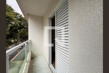Casa à venda com 180m², 3 quartos e 4 vagas Casa à venda com 180m², 3 quartos e 4 vagasSacada