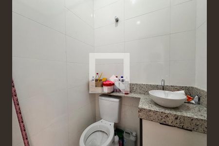 Casa à venda com 180m², 3 quartos e 4 vagas Casa à venda com 180m², 3 quartos e 4 vagasLavabo 2