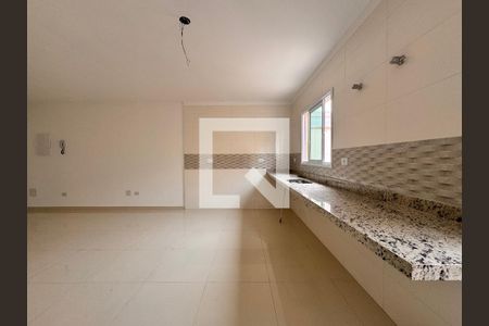 Casa à venda com 180m², 3 quartos e 4 vagas Casa à venda com 180m², 3 quartos e 4 vagasCozinha