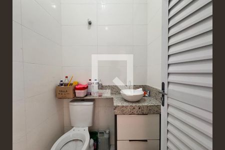 Casa à venda com 180m², 3 quartos e 4 vagas Casa à venda com 180m², 3 quartos e 4 vagasLavabo 2