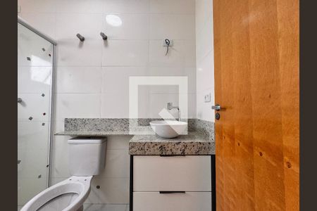 Casa à venda com 180m², 3 quartos e 4 vagas Casa à venda com 180m², 3 quartos e 4 vagasBanheiro da Suíte 1