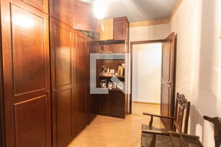 Casa à venda com 220m², 3 quartos e 3 vagas Casa à venda com 220m², 3 quartos e 3 vagasQuarto 2