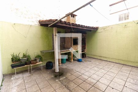 Casa à venda com 220m², 3 quartos e 3 vagas Casa à venda com 220m², 3 quartos e 3 vagasChurrasqueira