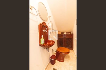 Casa à venda com 220m², 3 quartos e 3 vagas Casa à venda com 220m², 3 quartos e 3 vagasLavabo