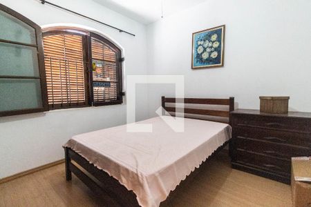 Casa à venda com 220m², 3 quartos e 3 vagas Casa à venda com 220m², 3 quartos e 3 vagasQuarto 3
