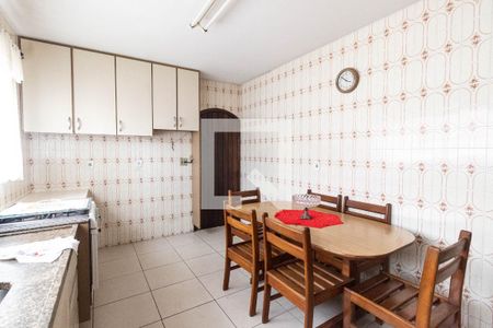 Casa à venda com 220m², 3 quartos e 3 vagas Casa à venda com 220m², 3 quartos e 3 vagasCozinha