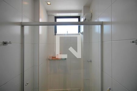 Apartamento à venda com 180m², 4 quartos e 4 vagasBanheiro 2