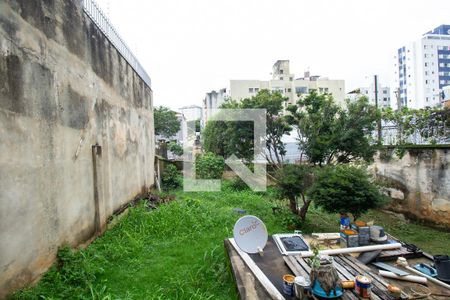 Casa à venda com 300m², 3 quartos e 2 vagas Casa à venda com 300m², 3 quartos e 2 vagasQuintal