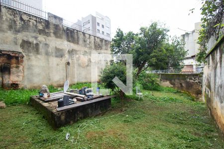 Casa à venda com 300m², 3 quartos e 2 vagas Casa à venda com 300m², 3 quartos e 2 vagasQuintal