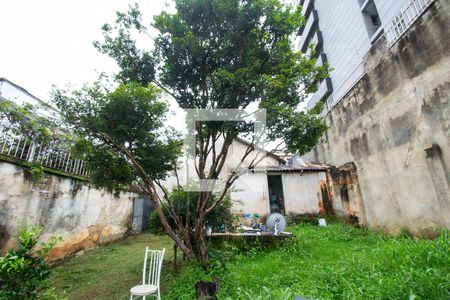 Casa à venda com 300m², 3 quartos e 2 vagas Casa à venda com 300m², 3 quartos e 2 vagasQuintal