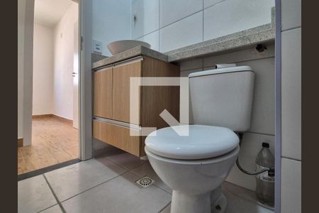 Apartamento à venda com 48m², 2 quartos e sem vaga Apartamento à venda com 48m², 2 quartos e sem vagaBanheiro