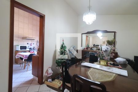 Casa à venda com 132m², 3 quartos e 5 vagasCopa