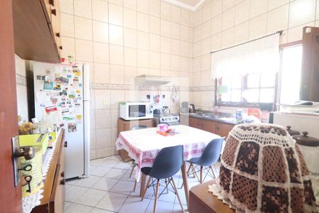 Casa à venda com 132m², 3 quartos e 5 vagasCozinha