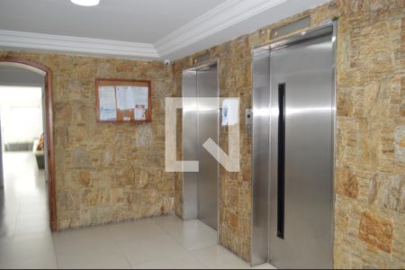 Apartamento à venda com 57m², 2 quartos e 1 vagaElevadores