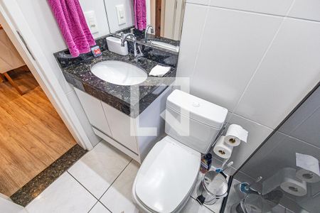 Apartamento à venda com 48m², 2 quartos e 1 vaga Apartamento à venda com 48m², 2 quartos e 1 vagaBanheiro